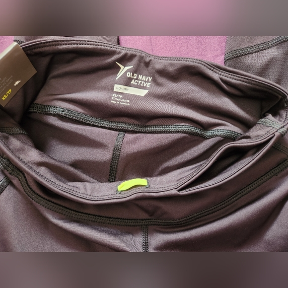 Old navy active leggings workout - Picture 2 of 5